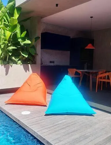 Akhila 4 - 1 Bedroom Modern Tropical At The Heart Of Seminyak